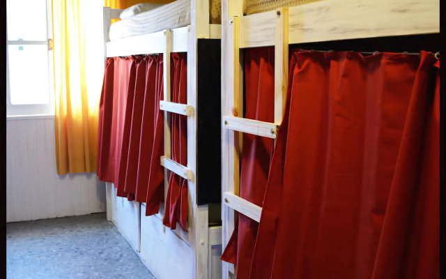 Pastora Suites & Hostel