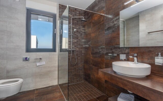 Awesome Apartment in Zidarici With Wifi and 2 Bedrooms