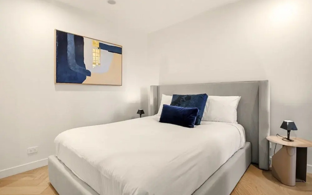 Bright 2-bed Apartment in Fitzroy's Heart