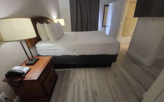 Red Lion Inn & Suites Phoenix/Tempe - Asu
