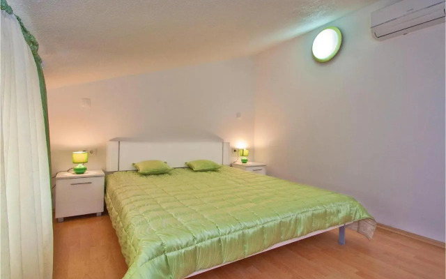 Six-Bedroom Holiday home in Perci