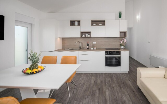 Nice Home in Medulin With Wifi and 5 Bedrooms