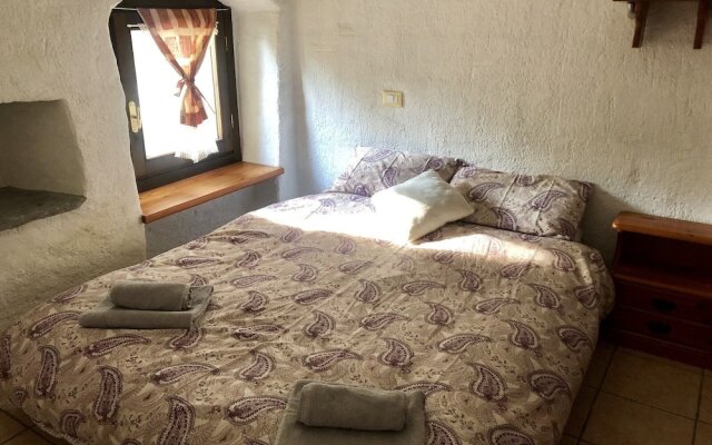 Malarz Alps Apartment by holidayngo