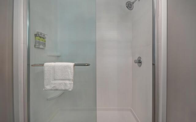 Holiday Inn Express And Suites Galveston Beach by IHG
