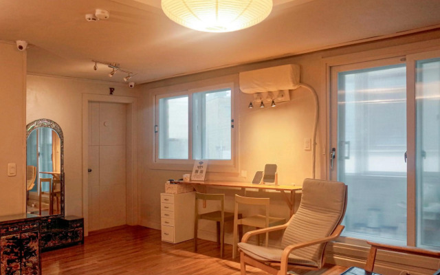 The One Hostel Hongdae