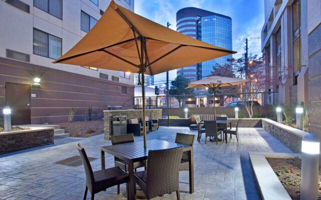 Courtyard By Marriott Vanderbilt-West End