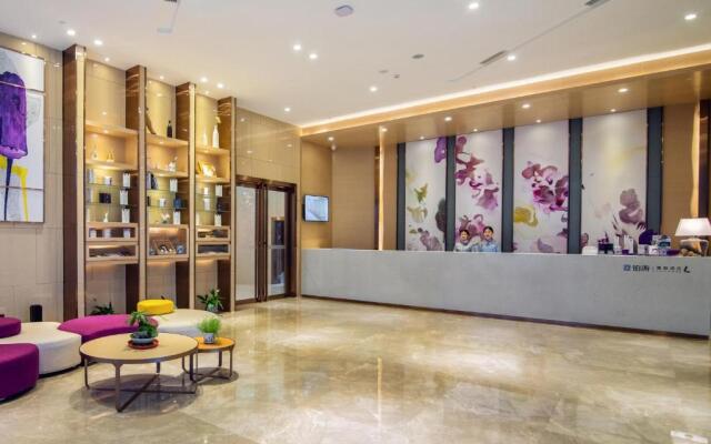 Lavande Hotel Yibin University City Exhibition Center