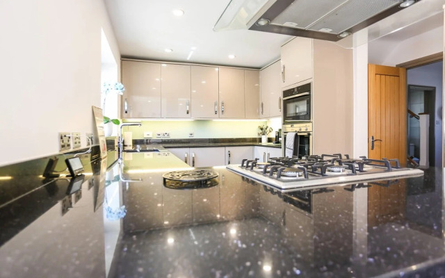 Seascape - 4 bed Home in Bracklesham Bay
