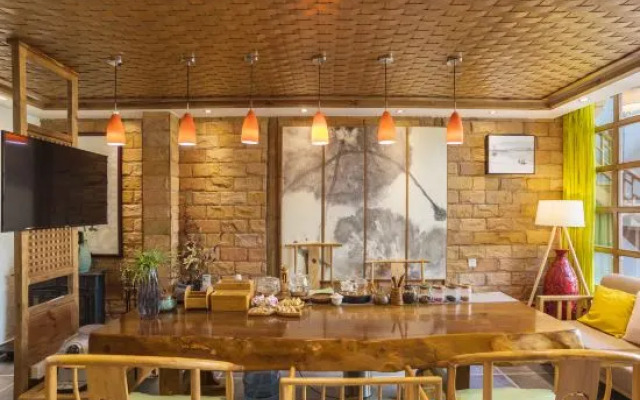 Huazizai Garden Inn