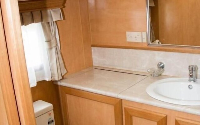 Longford Riverside Caravan Park