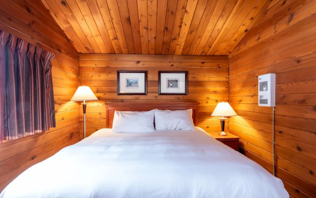 Lac Le Jeune Resort and Nature Centre