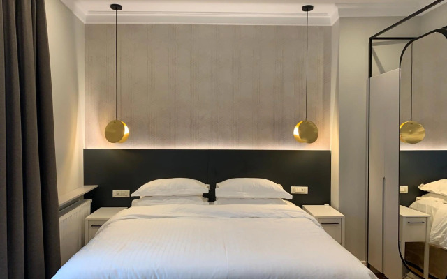 Zaivan Revive - Exclusive central studio with view