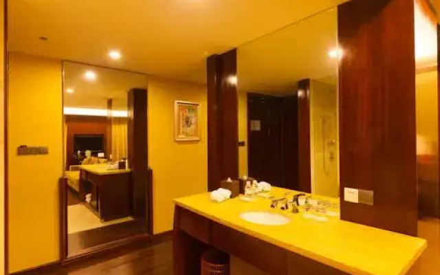Riz-Carlsen Hotel Dandong