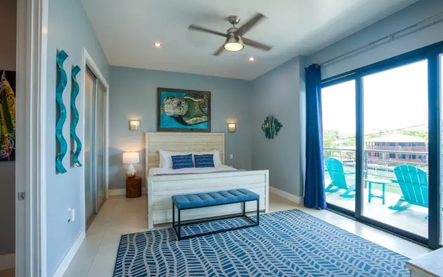 Oceanfront Sunset Gecko Condo - Second Floor 2B