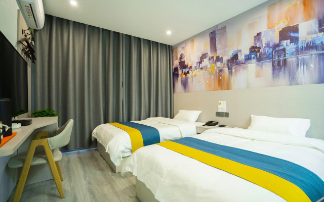 Riste Hotel (Luoxin industrial cluster, Xin'an County)