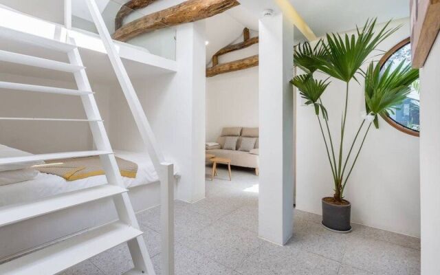 Yichao Yard Inn Hutong