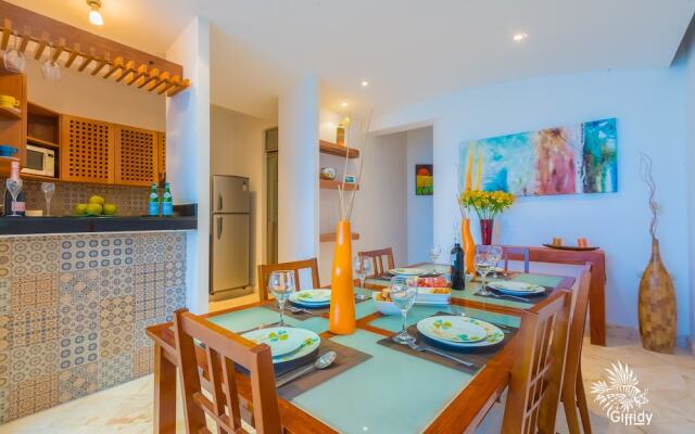 Deep Blue Condos - 102