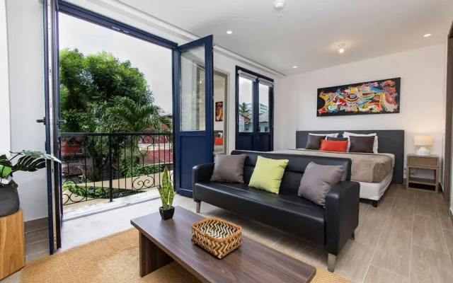 The Regal Condo by Acomodo Casco Viejo