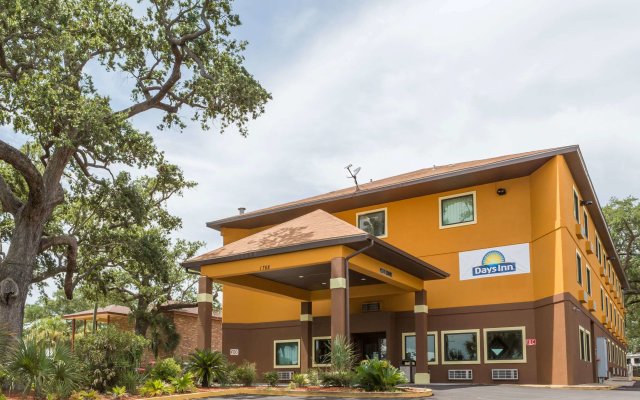 Days Inn by Wyndham Biloxi Beach