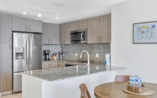 Modern Downtown Doral One-Bedroom Apt