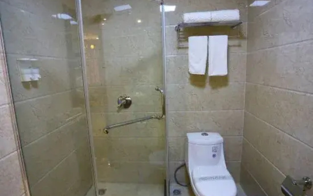 Shui Linglong Movie Hotel (Taiyuan R & F City)
