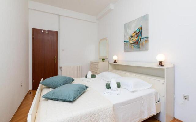 Apartment Villa Andro