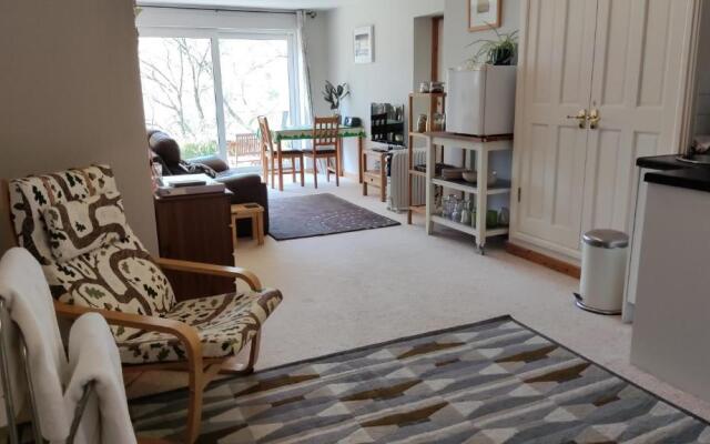 Wood Bank Studio Apartment
