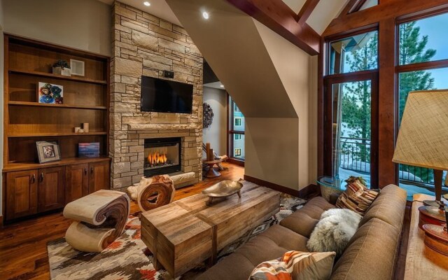 Penthouse Residence - Three Bedroom Penthouse