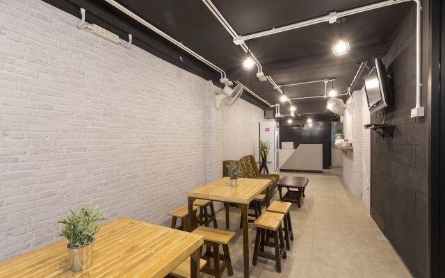 Fun Hostel Phuket Patong - Adults Only