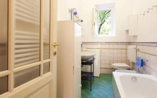 Romantic Garden Apartment