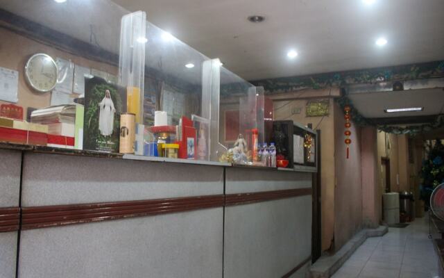 OYO 1011 First Hotel