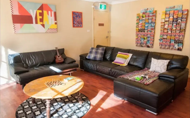 Balmain Backpackers