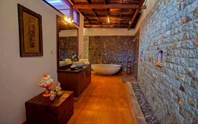 Ubud Raya Hotel