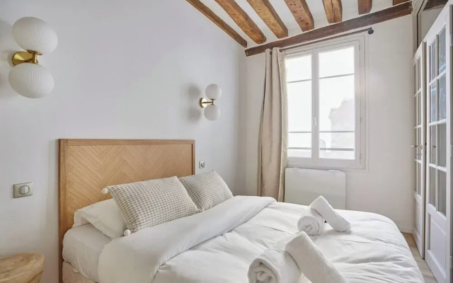 Eiffel Tower Apartment/invalide