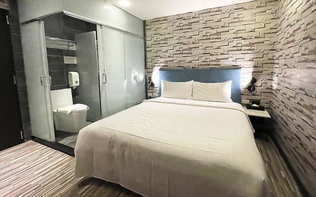 CHECK inn Taichung Ziyou