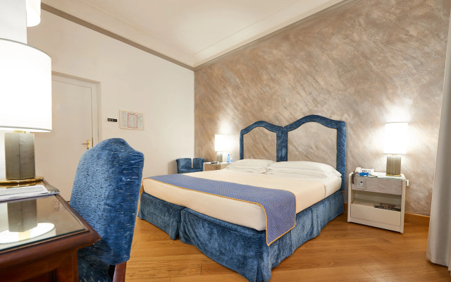 Rivoli Boutique Hotel