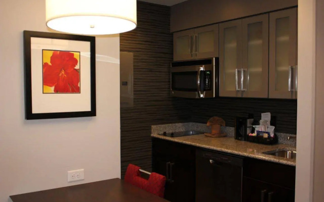 Homewood Suites by Hilton TechRidge Parmer @ I-35
