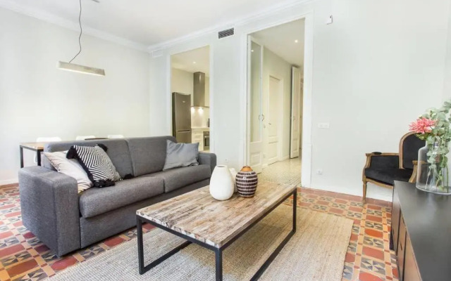 4bedroom apartment with a balcony in Las Ramblas 1 2