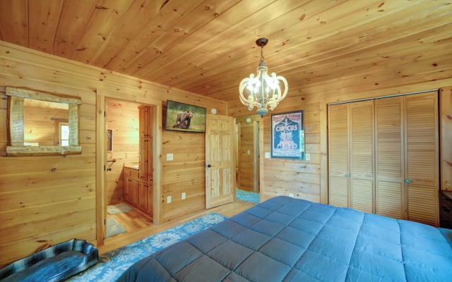 Mountain Haven in the Woods