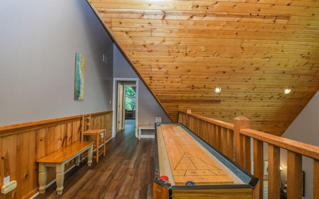 Scenic Overlook 6 Bedroom House