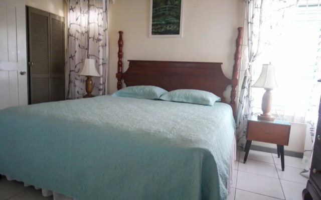 Yellow Canary Beach Villa