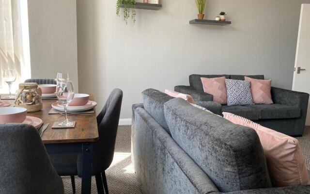 Blackpool Sleepover Apartment 2 Free Parking Sleeps 6