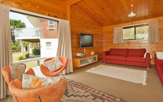 Pretty in Pauanui - Pauanui Holiday Home