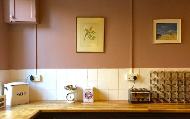 Manor House Moreton - Entire Holiday Home