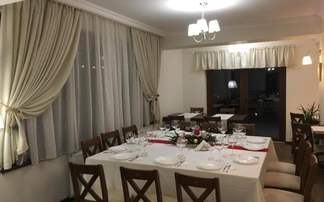 Top House
