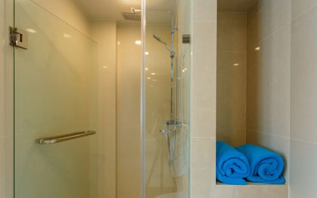 Aristo Resort Phuket 518 by Holy Cow