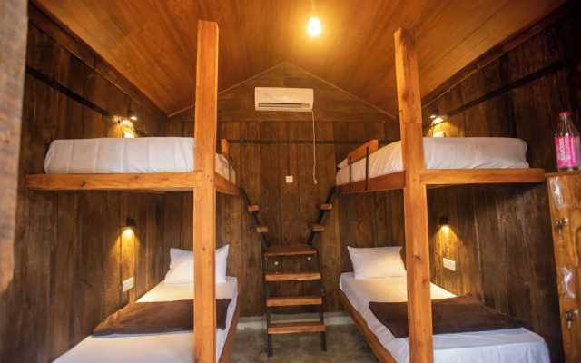 Funk Bunks - Sigiriya