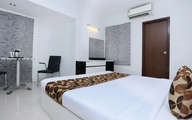 Capital O 10611 Hotel Malabar Illam