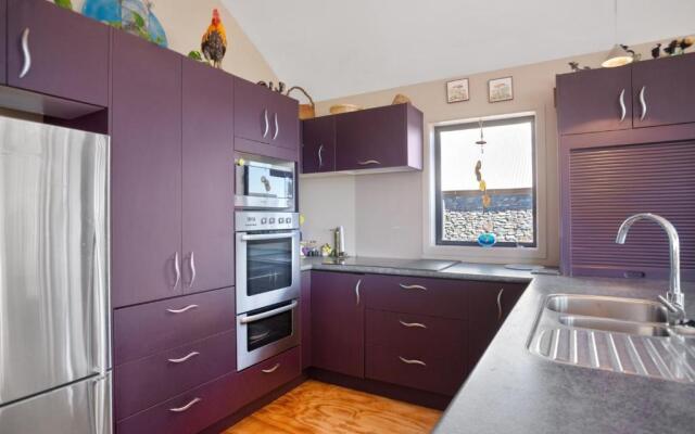 Tuhua Views - Waihi Beach Holiday Home