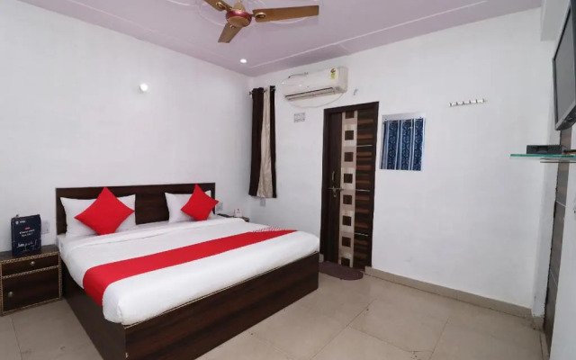 Four Season Inn by OYO Rooms